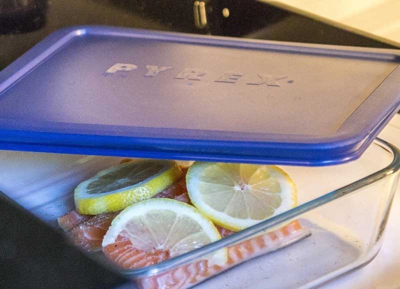 Fini le four Faites cuire votre poisson au microondes L'astuce