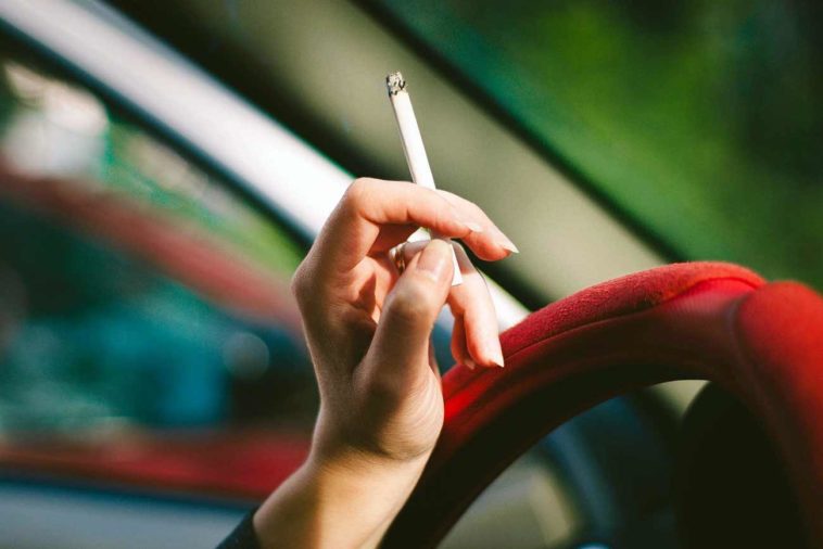 enlever l'odeur de cigarette dans le voiture